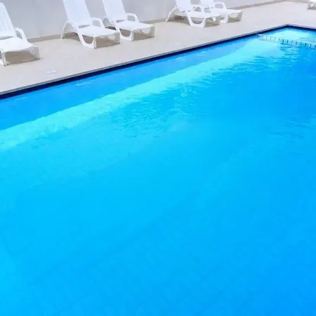 Lägenhet Family By Shops And Sea